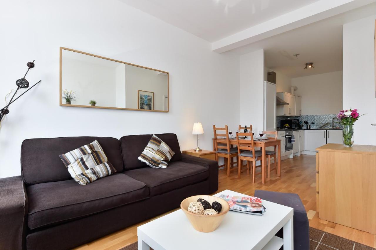 Regents Canal Apartments ลอนดอน ภายนอก รูปภาพ